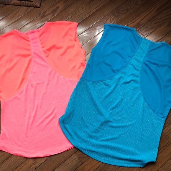 Lot of 2 Bally work out tees - Picture 4 of 4